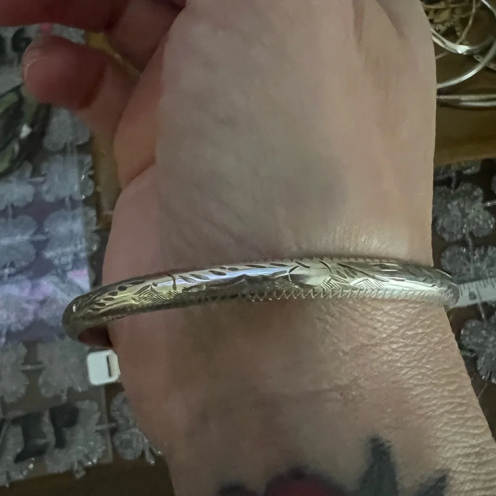 Vintage Sterling Silver bangle bracelet hinged engraved design 925 solid - Picture 4 of 6